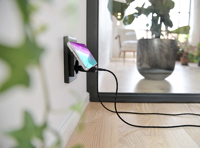 Unisynks 36W G3 laddningskit med USB-C, en kompakt och kraftfull laddare, designad för att snabbt och effektivt ladda upp dina enheter, perfekt anpassad för den senaste iPhone 15 och andra USB-C-kompatibla enheter.